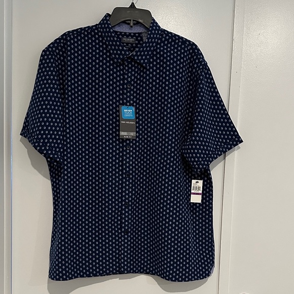 Van Heusen Other - NWT Van Heusen Mens - XXL Never Tuck Navy Blue Patterned Shirt